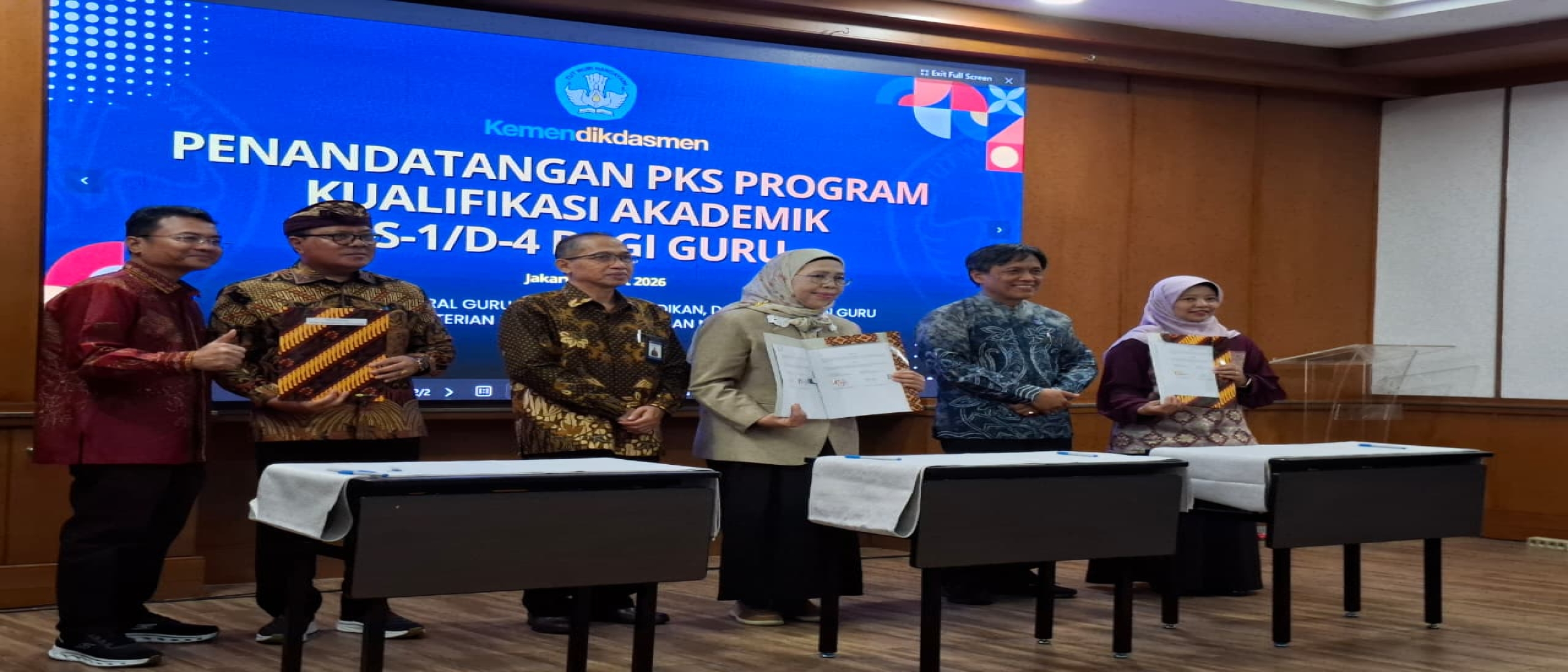 Kemendikdasmen Gandeng 113 LPTK untuk Fasilitasi 17.930 Guru Lanjutkan Studi S-1/D-IV