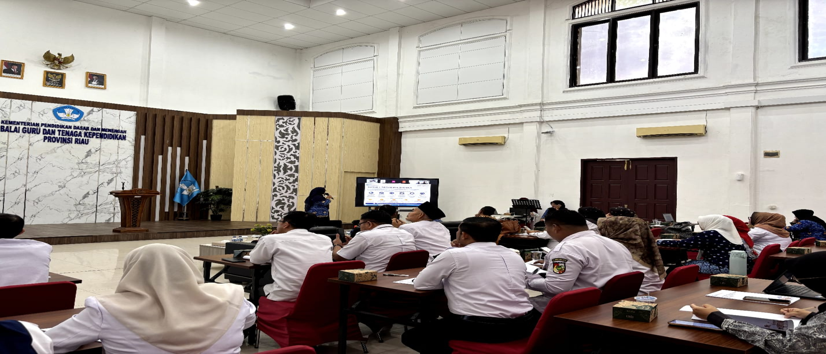 Forum Konsultasi Publik Standar Pelayanan Tahun 2026, BGTK Riau Perkuat Komitmen Tingkatkan Kualitas Layanan