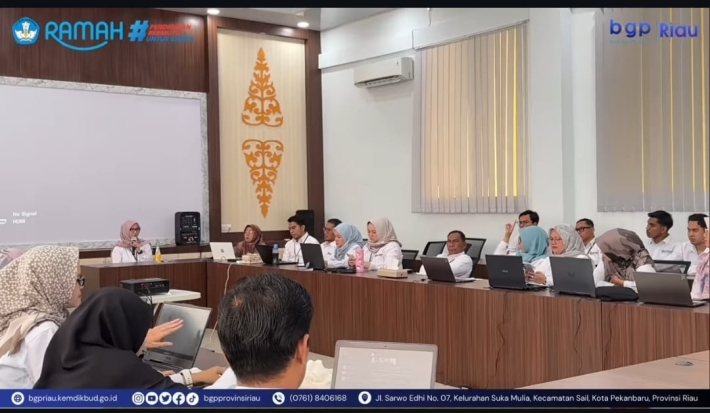 Balai Guru Penggerak Provinsi Riau melaksanakan SERAKIT (Senin Rapat Kerja Terintegrasi)